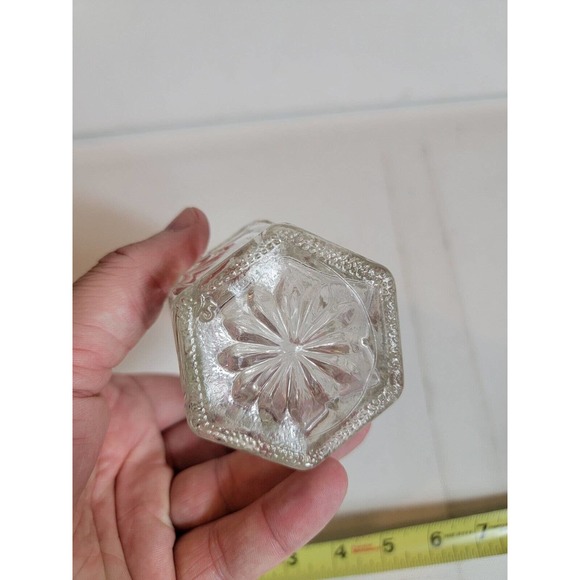 Vintage One Anchor Hocking Cruet w/Stopper‎ Star of David Pattern Pressed Glass - Picture 4 of 8